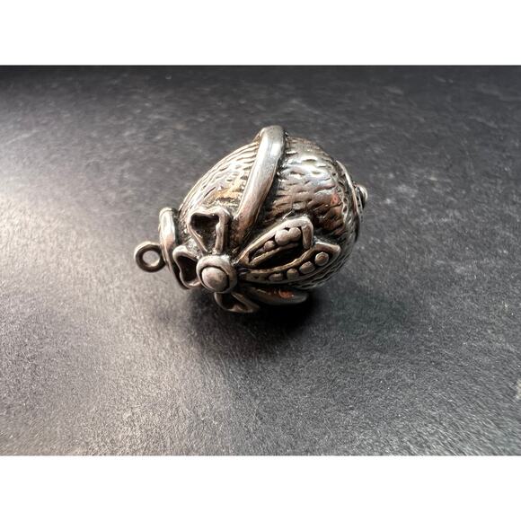 Vintage Sterling Silver MCM Hinged Egg Locket Charm Pendant Jewelry - Picture 13 of 16
